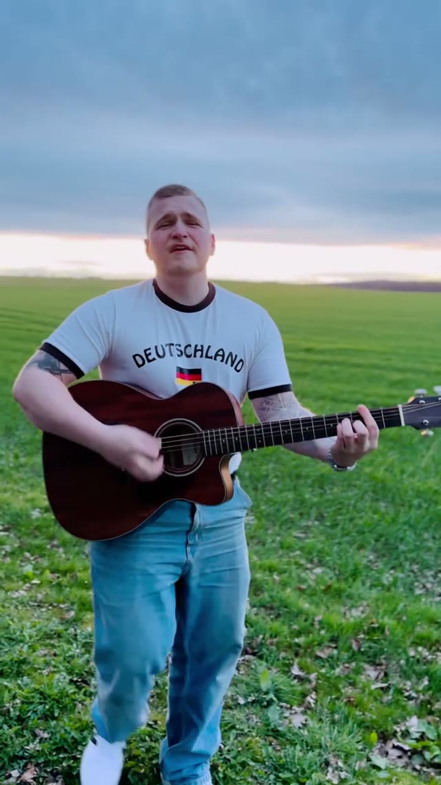 Kavalier Cover Torhymne Instagram